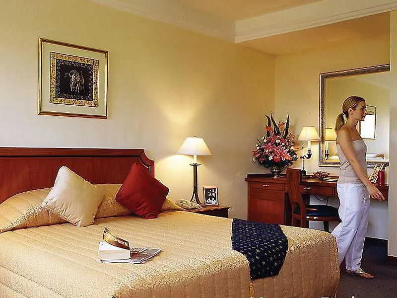 Orchard Parksuites By Far East Hospitality Сингапур 5*,  Сингапур
